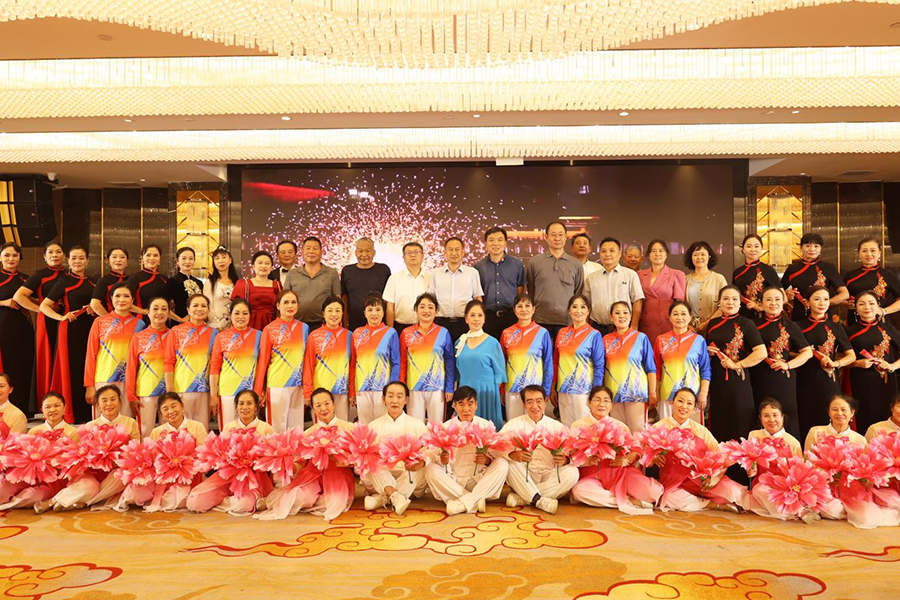 月圆共忆传薪火 同心聚力话团圆——蒙自市举办2025年港澳台侨界人士暨黄埔同学后代家属中秋茶话会